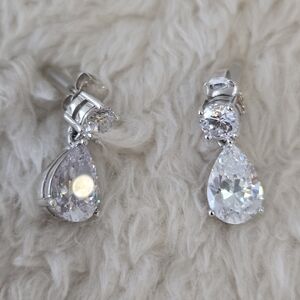 NWOT - NADRI ROUND & PEAR CZ DROP EARRINGS